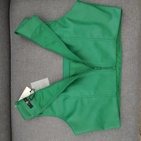 7 for All Mankind Faux Leather Crop Top L - Picture 2 of 5